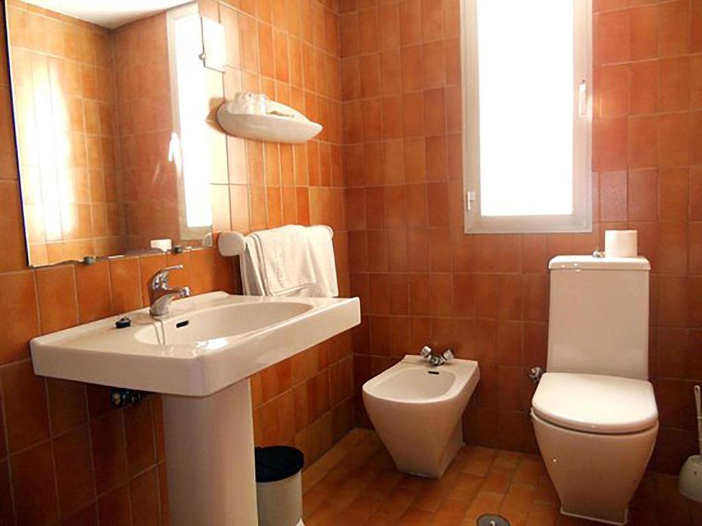 Hostal Cortes Cuenca  Exterior photo